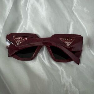 RED PRADA SUNGLASSES